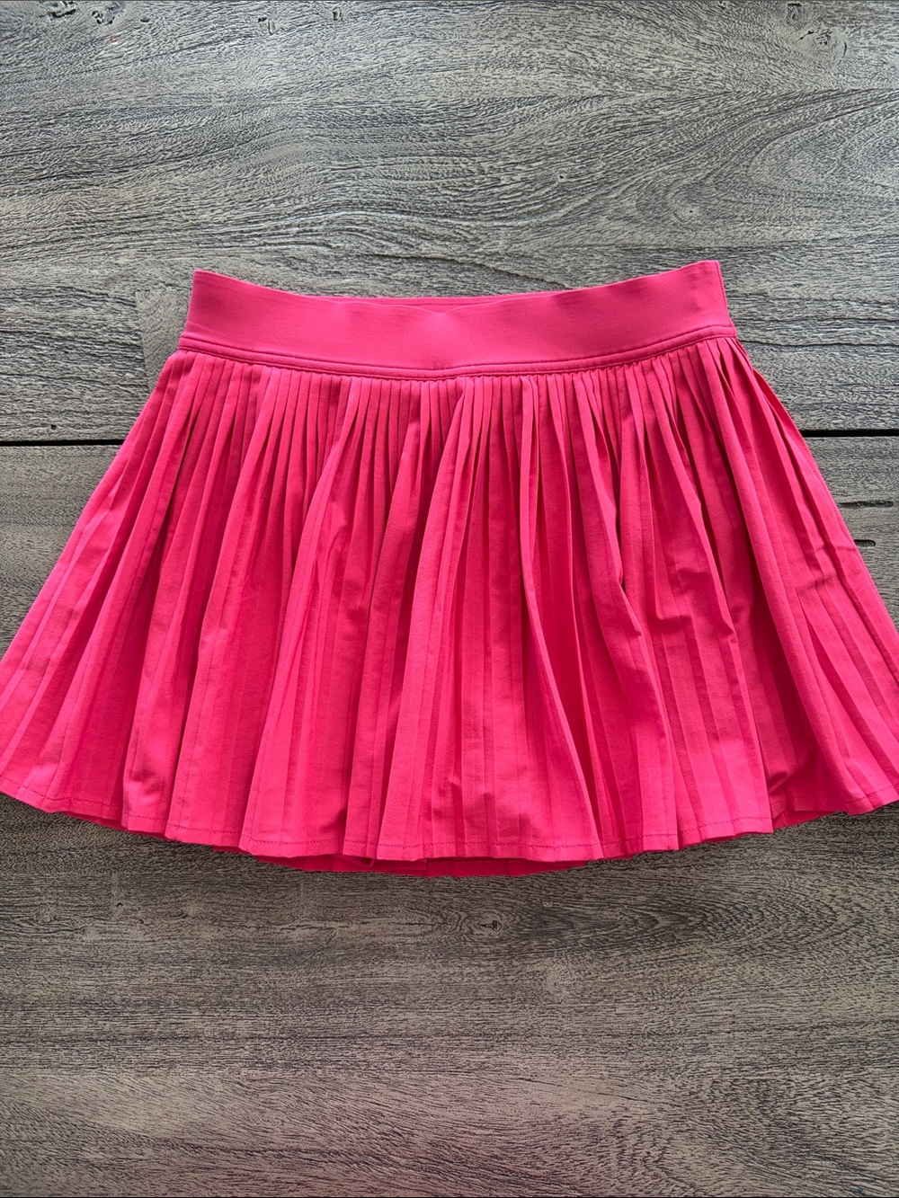 lululemon athletica pleated skirt in color cherry mist